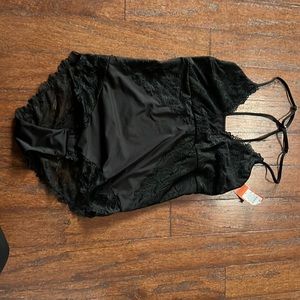 Black Gillian and O’Malley intimates size medium